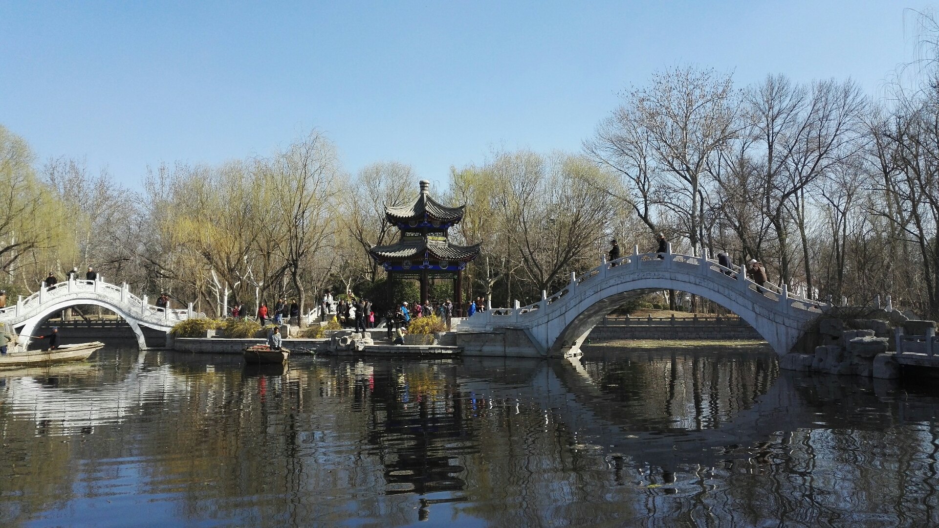 天津市红桥区红桥北大街靠近西沽公园